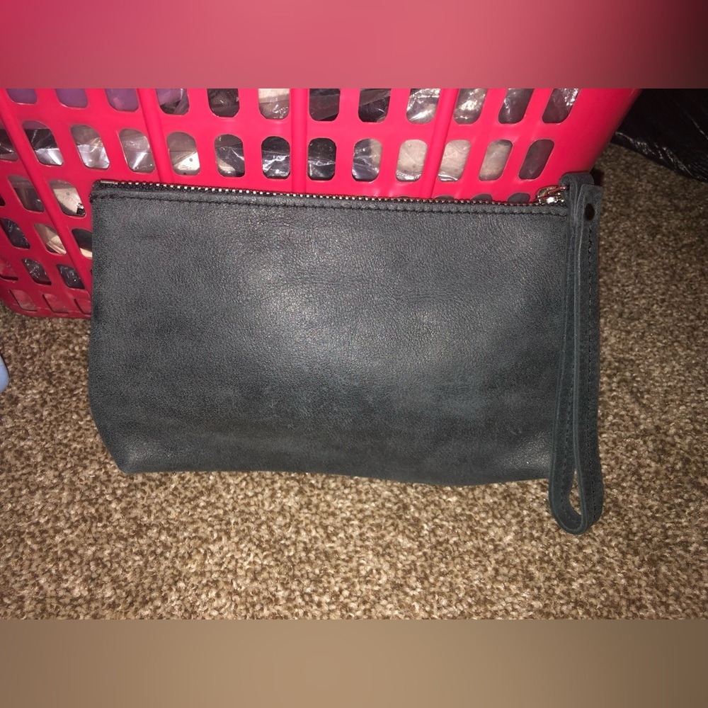 Roots Canada Leather Wristlet Charcoal Grey - Picture 3 of 4